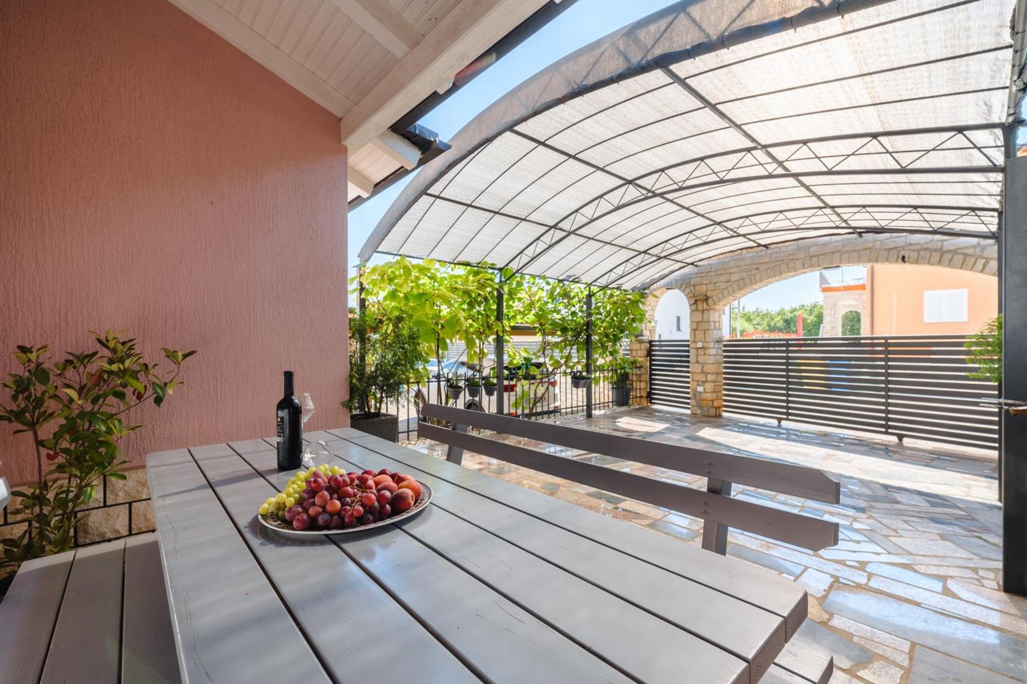 App D Comfort Umag Kültér fotó