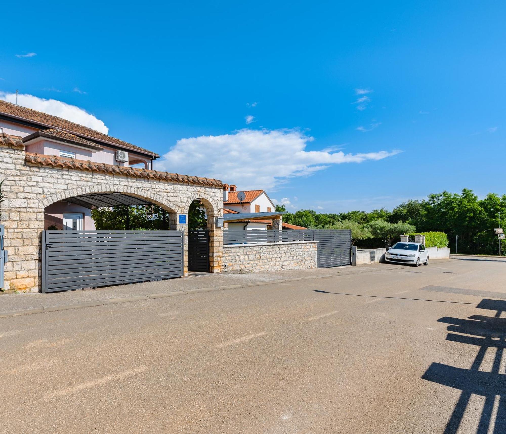 App D Comfort Umag Kültér fotó